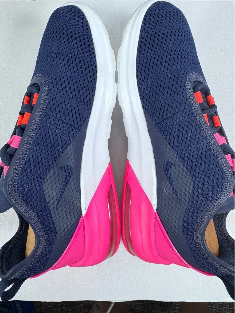 Nike Air Max Motion 2 Running Shoes Women’s 8.5 Navy Pink Athleisure Sneakers